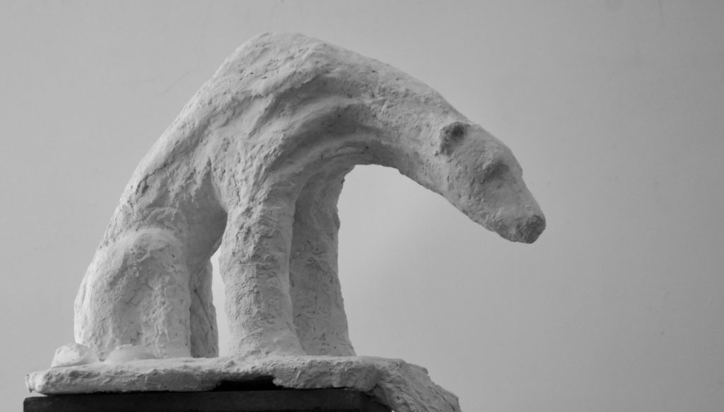 This image has an empty alt attribute; its file name is IJsbeer-op-IJsschots-Livina-1024x583.jpg